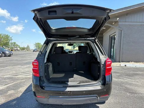 Used 2017 Chevrolet Equinox LT w/ Driver Confidence Package II AWD/4WD image 10