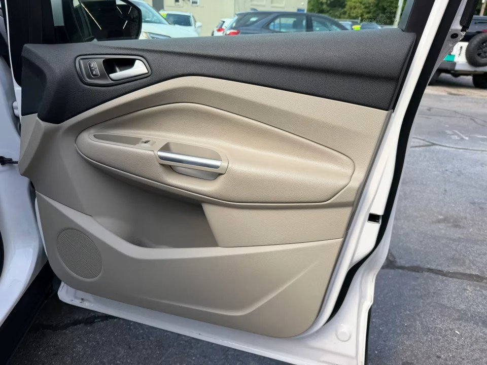 Used 2019 Ford Escape SE AWD/4WD image 18