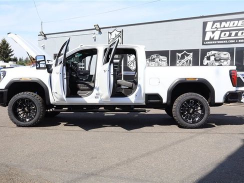 Used 2024 GMC Sierra 2500 AT4X AWD/4WD image 38