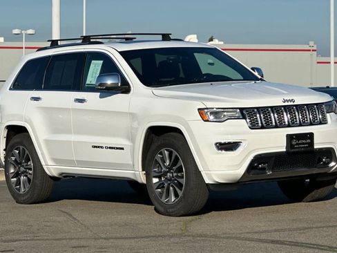 Used 2017 Jeep Grand Cherokee Overland image 5