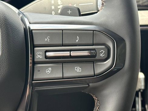 New 2026 GMC Yukon XL AT4 w/ AT4 Premium Package AWD/4WD image 22