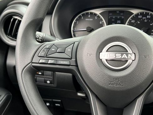 Used 2025 Nissan Kicks Play S image 21
