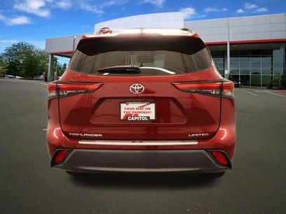 Used 2022 Toyota Highlander Limited