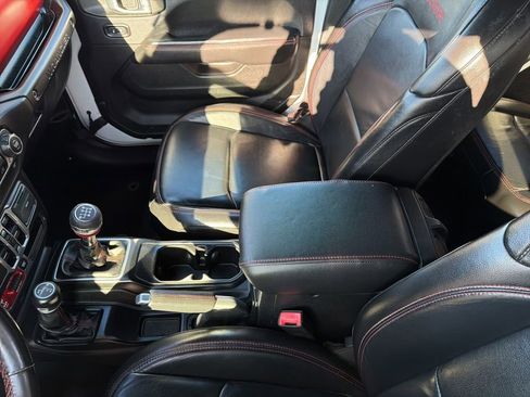 Used 2018 Jeep Wrangler Unlimited Rubicon image 47