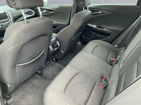 Used 2021 Chevrolet Malibu LT image 14