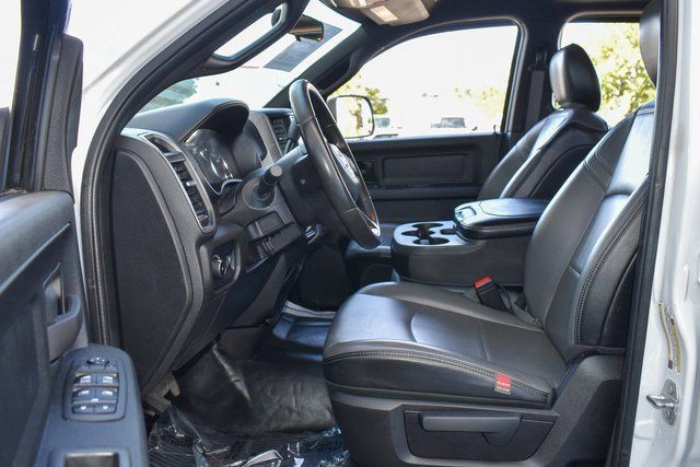 Used 2022 RAM 5500 Tradesman w/ Chrome Appearance Group RWD image 13