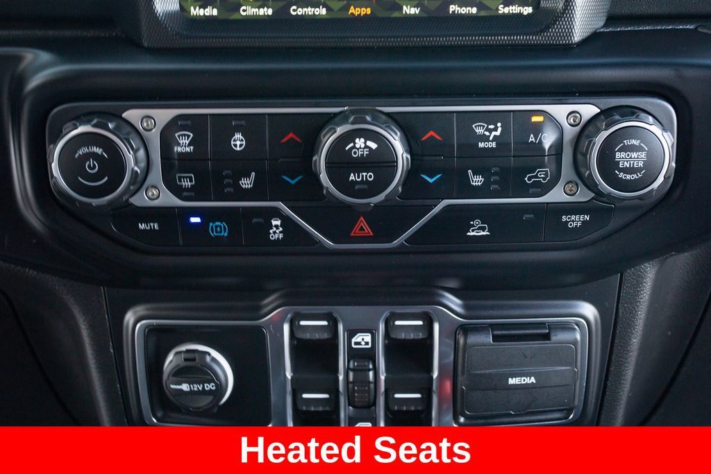 Used 2022 Jeep Wrangler Unlimited Sahara w/ Cold Weather Group AWD/4WD image 7