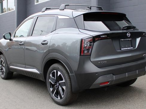 New 2026 Nissan Kicks SV w/ SV Premium Package image 3