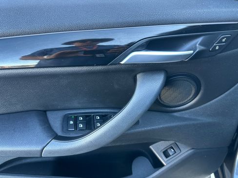 Used 2019 BMW X1 xDrive28i w/ Convenience Package AWD/4WD image 12