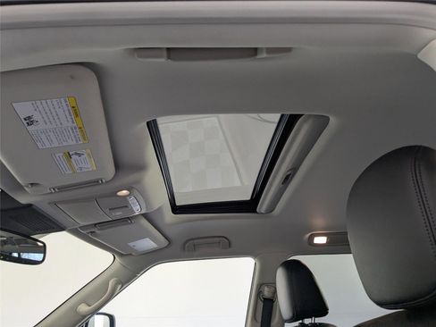 Used 2022 Nissan Armada SL image 13