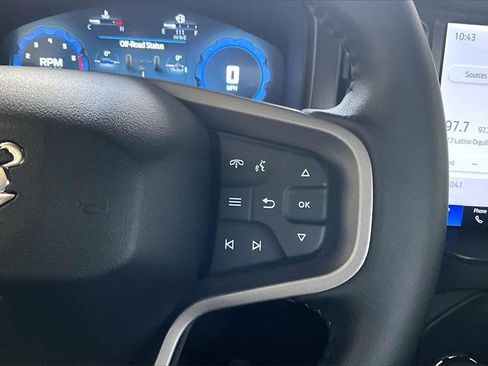 Used 2025 Ford Bronco Big Bend image 9