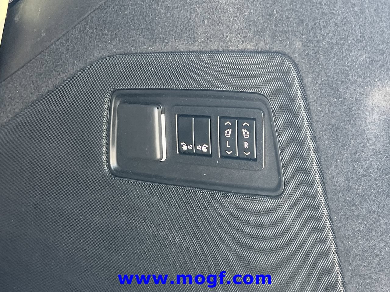 Used 2021 Cadillac Escalade Sport AWD/4WD image 25