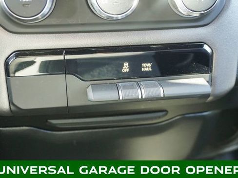 Used 2021 RAM 1500 Big Horn image 15