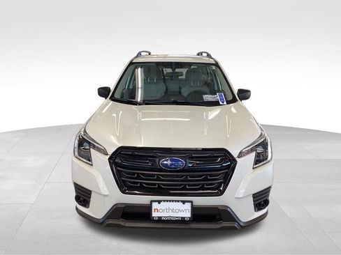 Used 2023 Subaru Forester AWD/4WD image 6