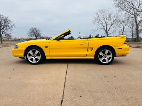 Used 1995 Ford Mustang GT RWD image 39