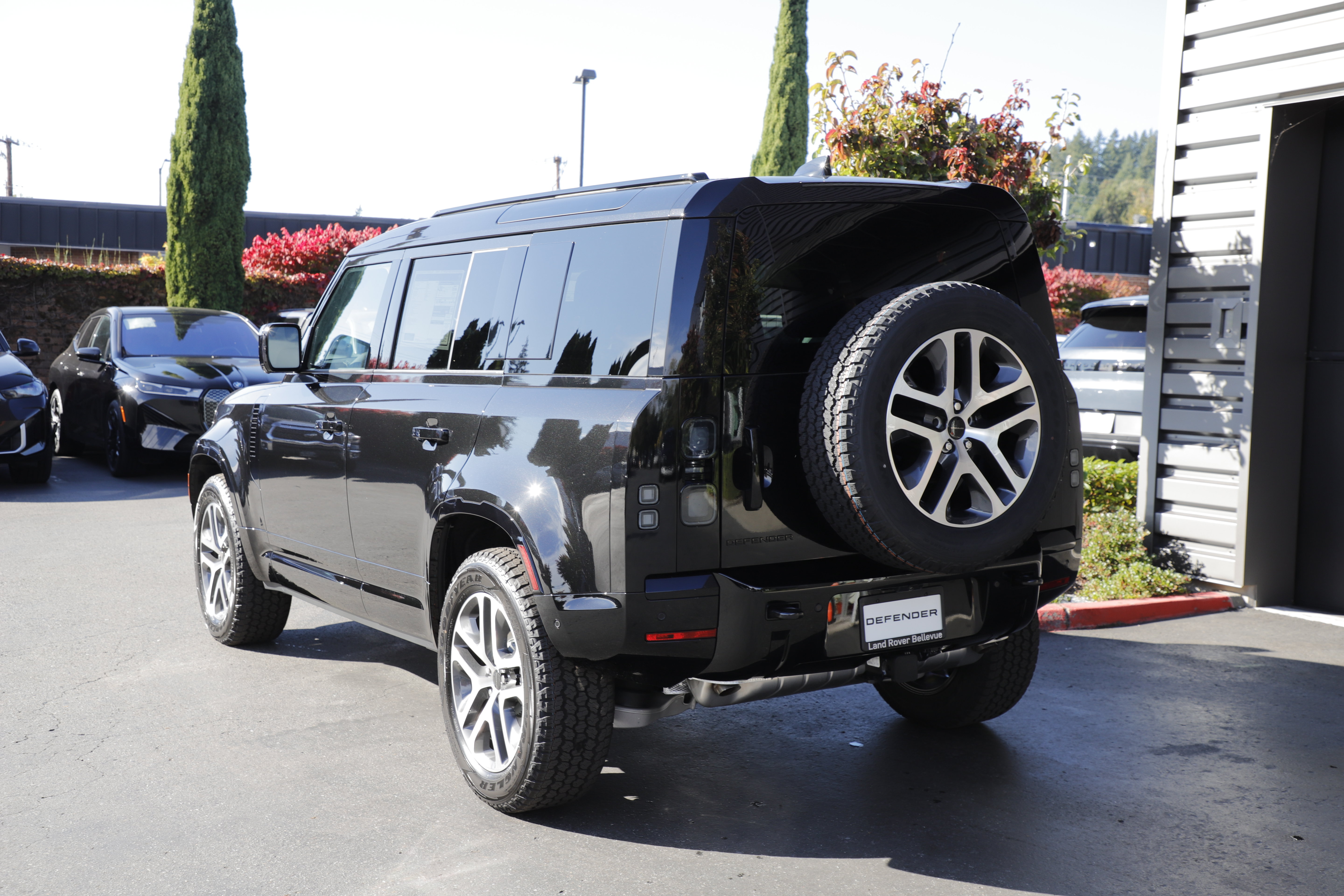 New 2026 Land Rover Defender 110 X-Dynamic SE AWD/4WD image 5