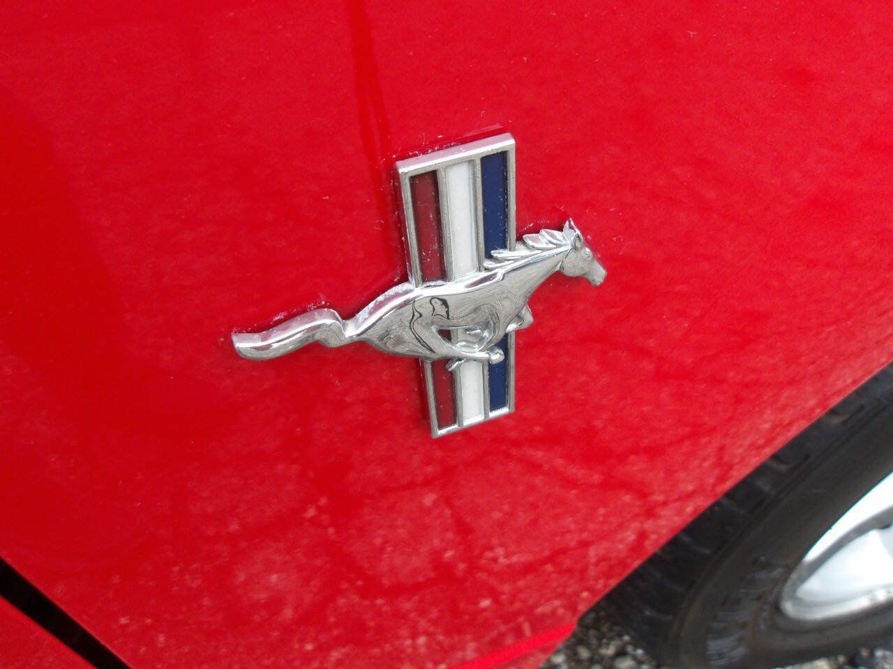 Used 2003 Ford Mustang Convertible RWD image 28