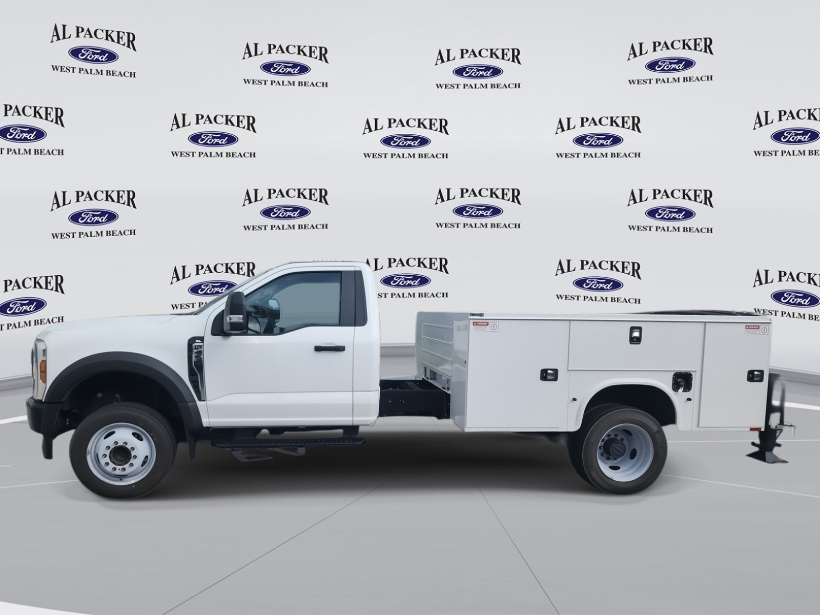 New 2024 Ford F450 XL RWD image 2