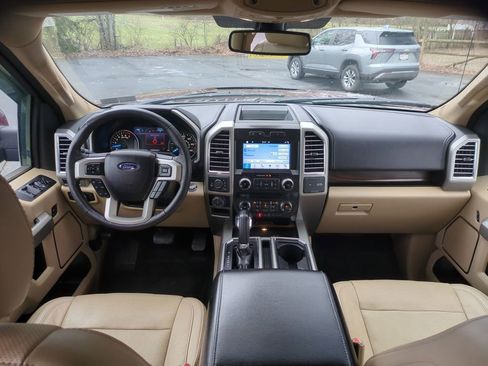 Used 2016 Ford F150 Lariat w/ Equipment Group 502A Luxury image 9