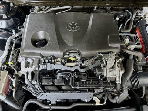 Used 2020 Toyota Camry SE image 30