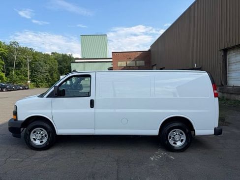 Used 2021 Chevrolet Express 2500 w/ Driver Convenience Package RWD image 8