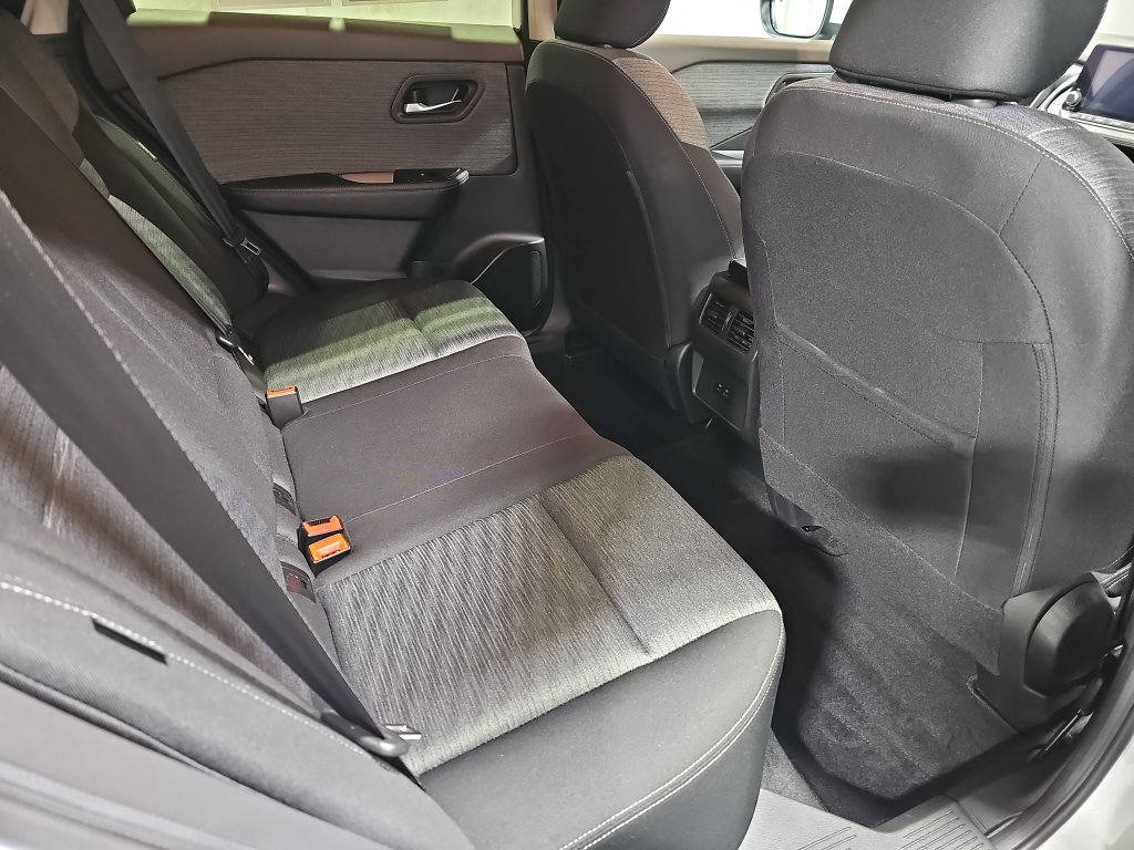 Certified 2023 Nissan Rogue SV AWD/4WD image 11