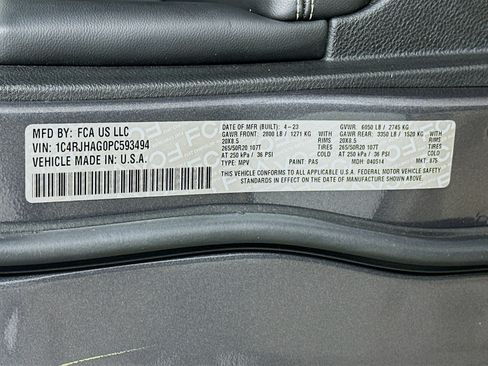 Used 2023 Jeep Grand Cherokee Altitude AWD/4WD image 12