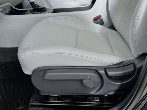 Used 2024 Hyundai Kona SE AWD/4WD image 18