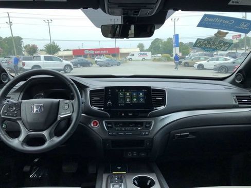 Certified 2024 Honda Passport EX-L image 17
