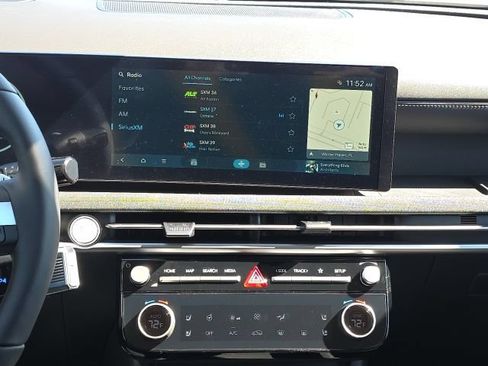 Certified 2026 Hyundai Tucson Limited FWD image 16