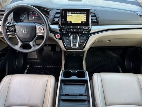 Certified 2023 Honda Odyssey Touring image 16