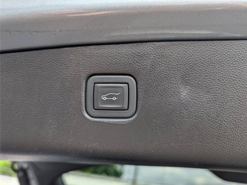 Used 2024 Chevrolet Blazer LT FWD image 34