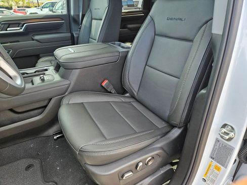 New 2026 GMC Sierra 3500 Denali w/ Denali Reserve Package image 19
