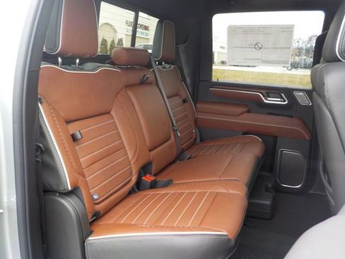 New 2026 GMC Sierra 2500 Denali Ultimate AWD/4WD image 32