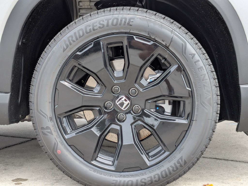 New 2026 Honda Pilot Black Edition image 10