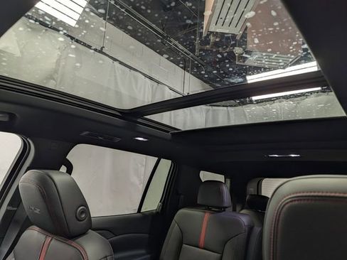 New 2026 Chevrolet Traverse RS image 14