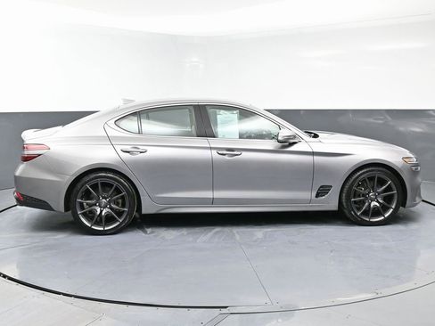 Used 2023 Genesis G70 2.0T image 8