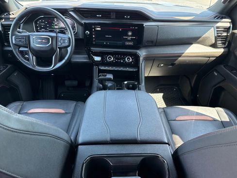 Used 2023 GMC Sierra 1500 AT4 w/ AT4 Premium Package AWD/4WD image 13