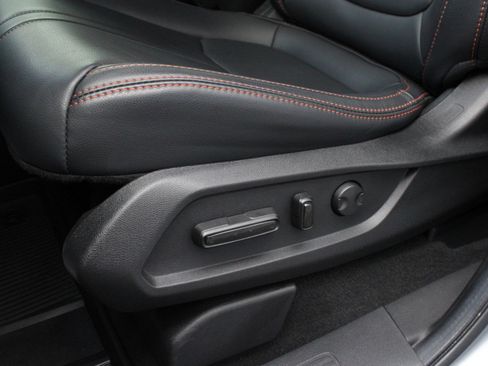 Used 2025 Honda Pilot TrailSport image 14