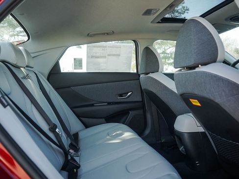 New 2026 Hyundai Elantra Limited FWD image 11