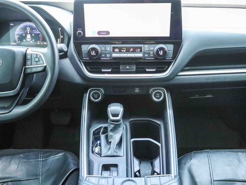 Certified 2025 Toyota Grand Highlander FWD image 13