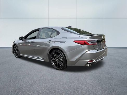 Used 2025 Toyota Camry XSE FWD image 7