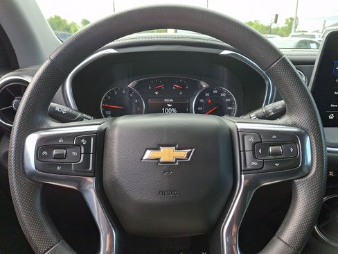 Used 2025 Chevrolet Blazer LT AWD/4WD image 19