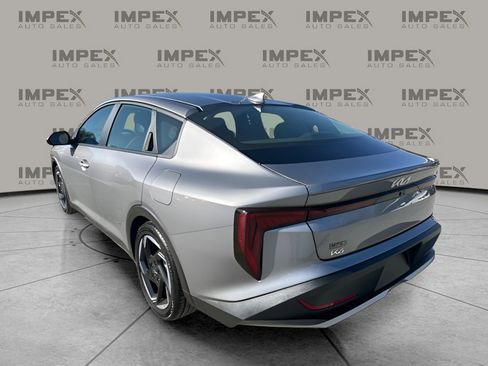 Used 2025 Kia K4 EX image 3