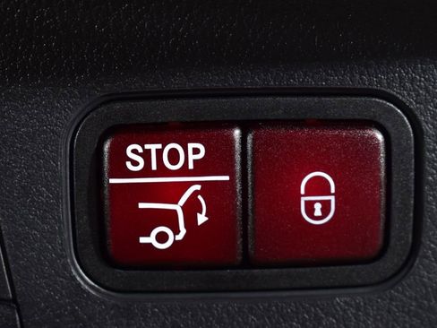 Used 2026 Mercedes-Benz GLA 250 4MATIC image 6