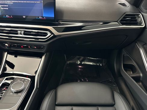 Certified 2023 BMW 330i Sedan RWD image 28