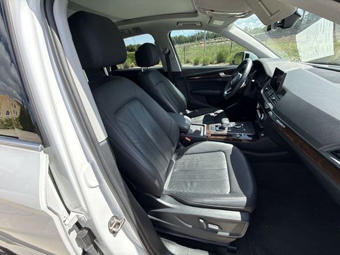 Used 2020 Audi Q5 2.0T Premium w/ Convenience Package AWD/4WD image 16