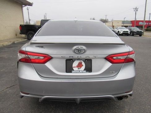 Used 2018 Toyota Camry SE image 6