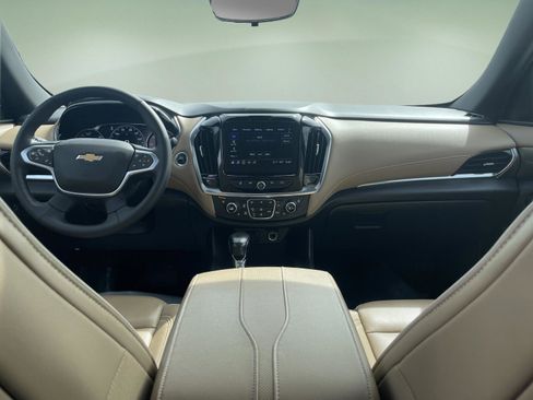 Used 2022 Chevrolet Traverse Premier image 34