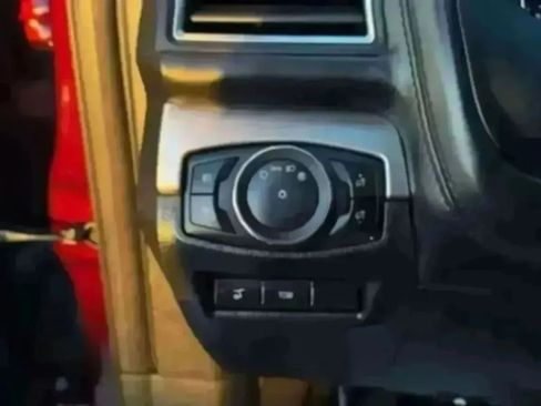 Used 2019 Ford Explorer Platinum AWD/4WD image 40